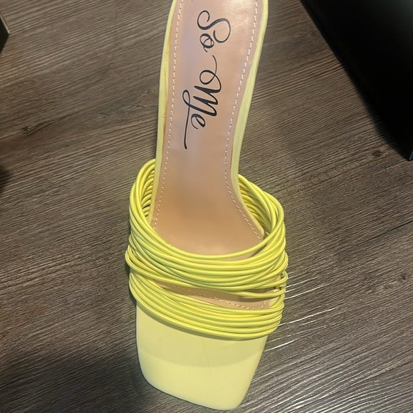 Yellow Isabella Heels - Picture 3 of 5